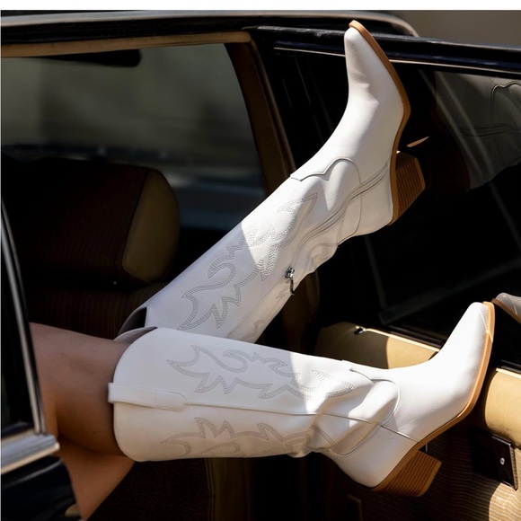 NEW | Pasuot White cowboy boots - Picture 1 of 2